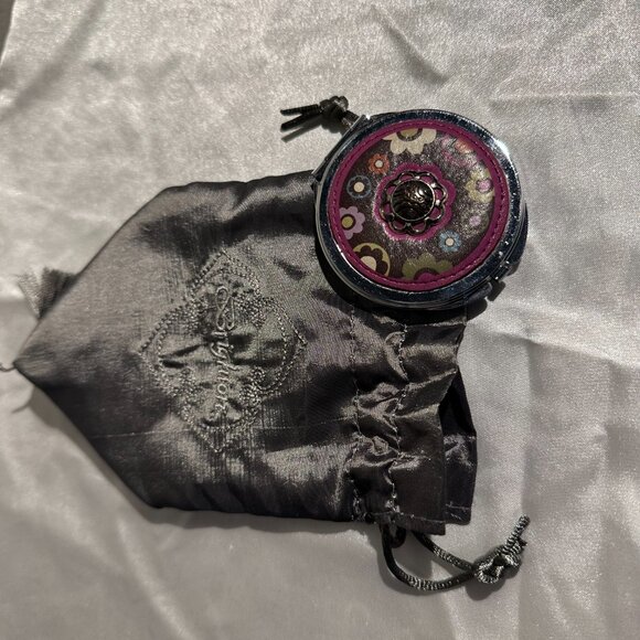 🌸 Brighton Compact Mirror with Pouch – $10 - Picture 1 of 4